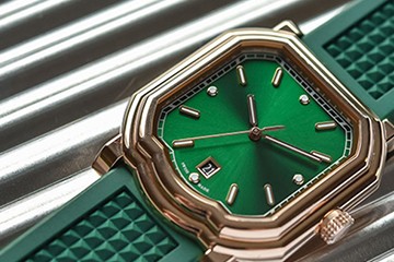 青岛江诗丹顿石英表多久换电池